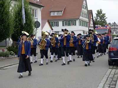 Titelbild ´s Ohmdener Dorffest des MVO "Rund ums Rathaus"
